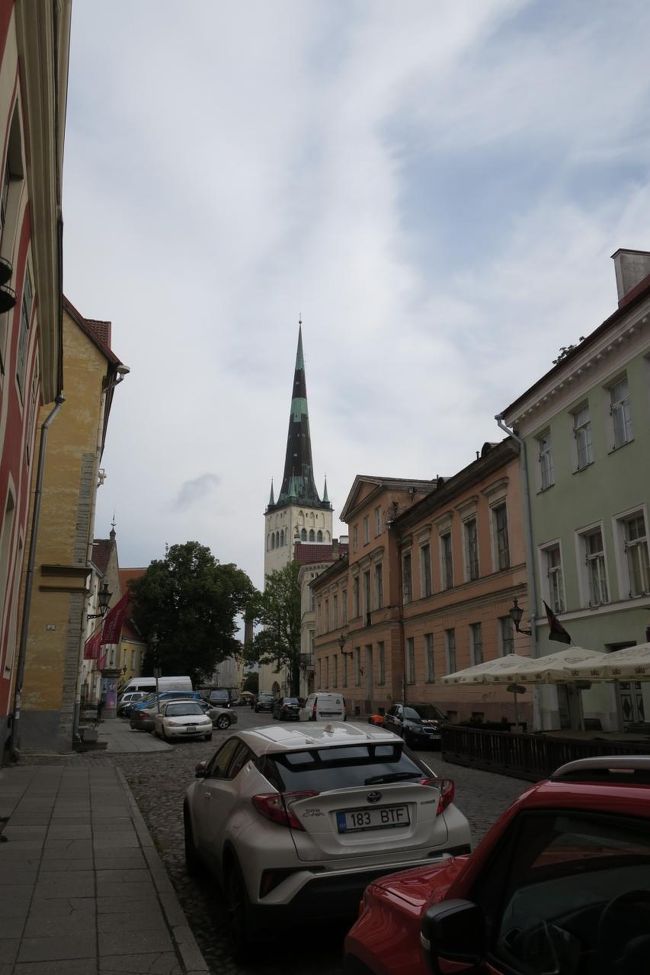 「大聖堂」から北へ、旧市街の左半分を歩いてきました。<br />次は「聖オレフ教会」を目指します！