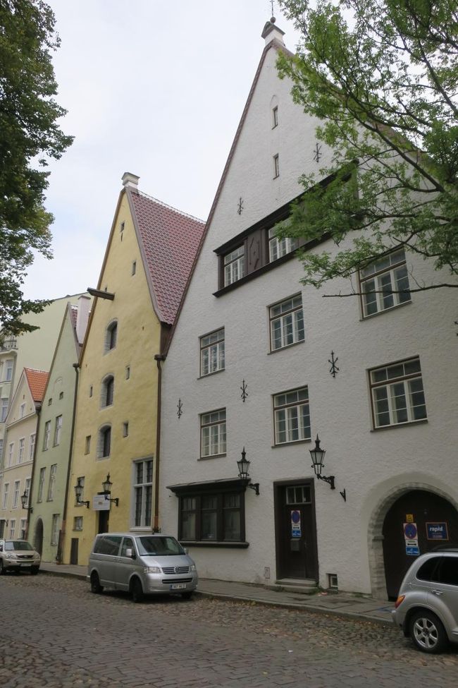 「聖オレフ教会」の前に「三人兄弟」がありました。<br /><br />ほんと…謎です(笑)<br />兄弟姉妹シリーズ(ー_ー)