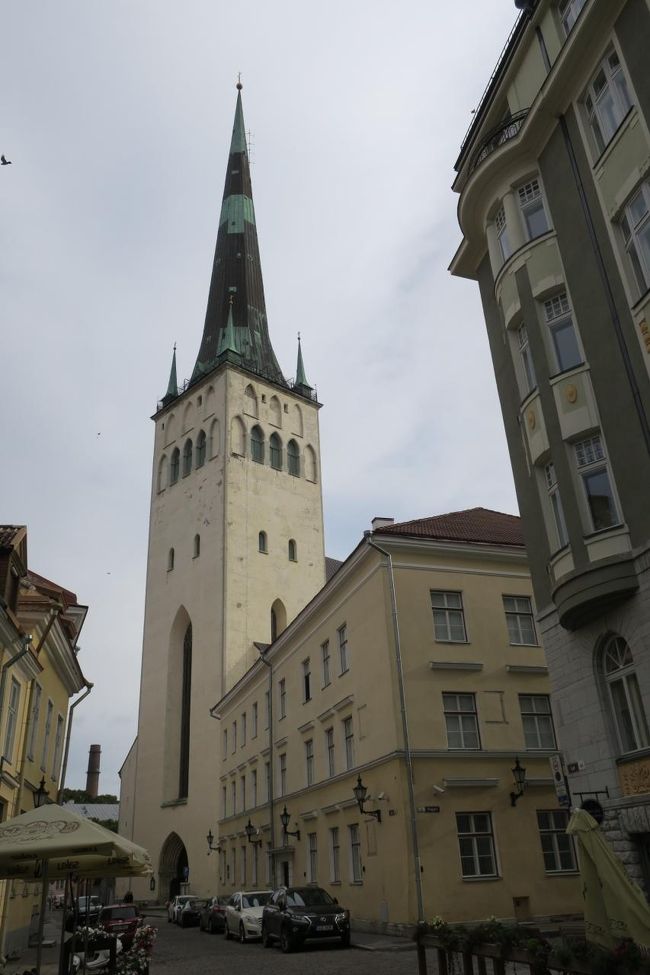 「聖オレフ教会」です。<br />旧市街で最も高い塔もあるので、行ってみましょう。