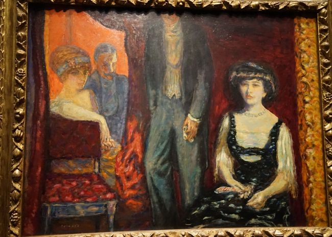 5章の室内と静物「芸術作品-時間の静止」です<br />「桟敷席」1908年<br />本作の舞台はオペラ座の桟敷席で画商のベルネーム＝ジュヌ兄弟とその妻たちが描かれています。