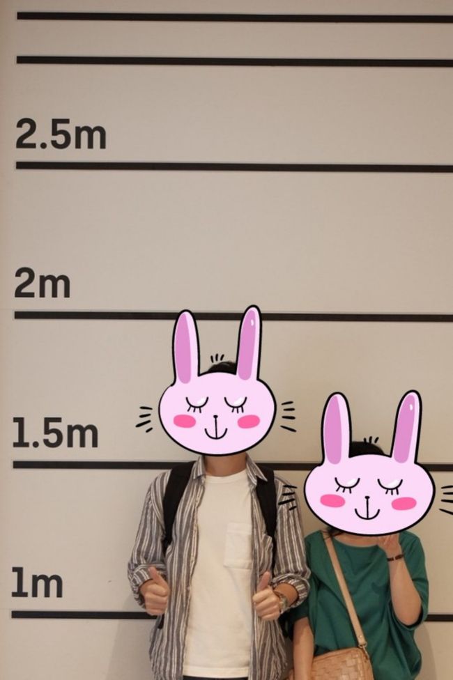 小顔のしゅっとした肌の綺麗な青年とずんぐりむっくりの汗だくのオバちゃん、、<br />なんて罰ゲームな写真w<br /><br />でも記念になりました(笑)