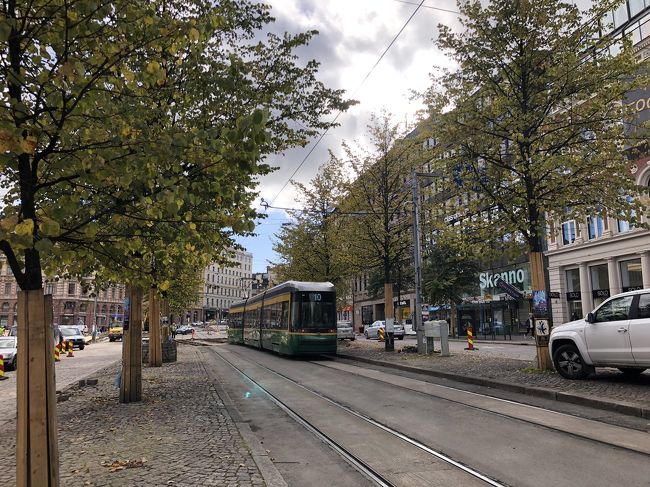 旅行行くと基本歩ける範囲は歩きます。<br />ヘルシンキもコンパクトな街だったので、フェリーターミナルから中央駅以外は全て徒歩。