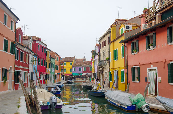 イタリアのカラフルでかわいい街並み フォートラベル