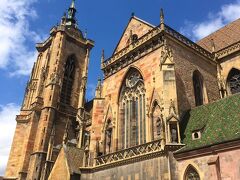 こちらはサンマルタン教会
コルマールで一番大きな教会で、目立ちます。
ゴシック様式ですが、どっしり感がありますね