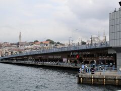 ガラタ橋

アジ釣りの名所です。