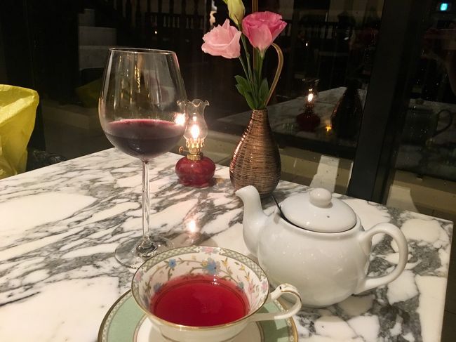 ディナーのあとはまたラウンジ<br />あとは温泉入って眠りについたのでした<br /><br />部屋のエアコンの音がうるさすぎてあんまり眠れませんでしたが・・・<br />なぜあんなにうるさい？