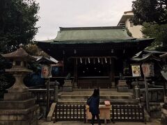 花園稲荷神社からすぐ近く、隣接するように「五条天神社」があります。