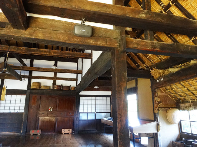 200年くらい前の貴重な建築物ですね。