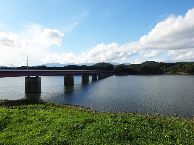 近くには御所湖があります。