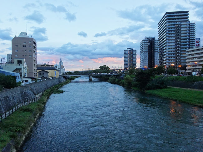 夕暮れの北上川です。綺麗です…。