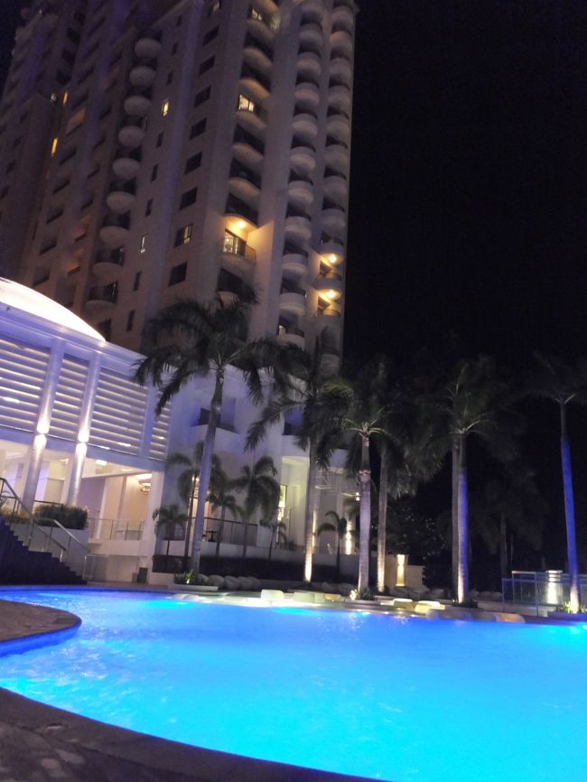 パッキングが済んだので、最後にHOTEL内の散策です。<br />POOL