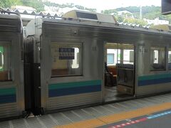 熱海から、伊東線に乗り換えます。
写真：伊豆急行車両
