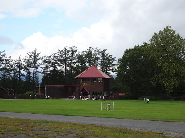 ここに来て疑問に感じたのは、牛や羊などの動物を全く見ていないということです！<br />牛舎に行くには歩いて15分ほどかかるそう！無料のシャトルバスもあるようでした。または農場めぐりのバスツアーに参加するかですね。