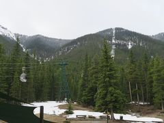 天気も悪いし昨日までもっと高い山にいましたので、ゴンドラには乗りません