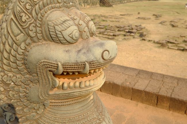 どこに行ってもあらゆるところで素敵な彫刻がみられます。