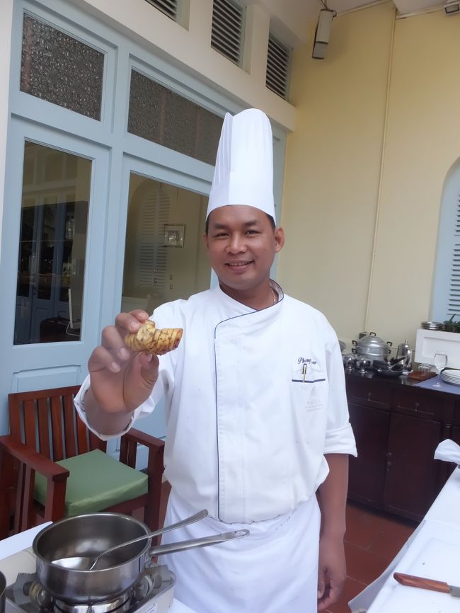 今日のクラスの私たちの先生は、メインダイニングの 『ル グラン･Restaurant Le Grand』のsous-chefです!!