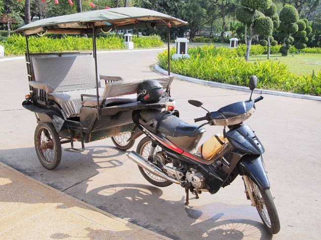 トゥクトゥク交渉＄3で移動です。