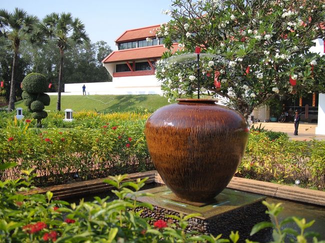 HOTELに戻って、POOLに行きました。