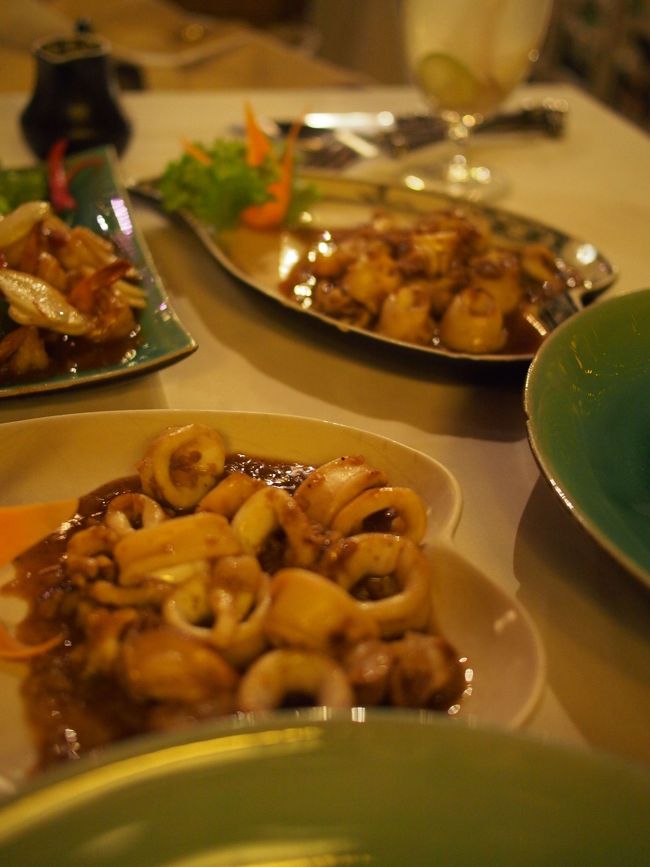 シェムリアップって内陸の街なのに何故かイカが美味しい。