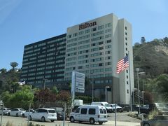 Hilton San Diego Mission Valley

フロントの人はみんなサンディエゴ大学のTシャツを着ていてカジュアルな雰囲気のホテルでした。
みんなとっても親切でした。