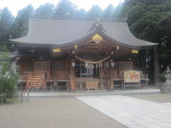 こちらの神社にもお参りしておきましょうね。