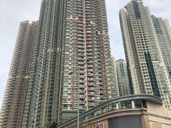 そして、将軍澳駅直結の巨大なショッピングモール、
ポップコーンをぶらぶらと。