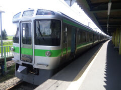 列車は北海道医療大学駅に到着。石狩当別行きですが、次の電車が北海道医療大学始発なのでここで乗り換えます。ここからは電化区間となり、利用者も多いドル箱路線と化します。