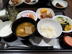 ２日目です。
ホテルの朝食バイキングをいただいてから下吉田駅へ移動しました。