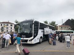 ベネチア　マルコポーロ空港に到着。
到着ロビーの端っこにある荷物一時預かり所にスーツケースを預ける。
その後早速市街ローマ広場までバスにて。往復で15EUR。