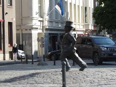 煙突掃除夫の像
Bronze statue of a chimneysweep
