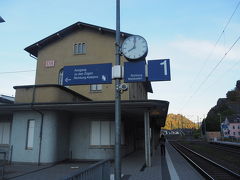 ザンクト・ゴアールスハウゼン 駅です。
無人駅で駅舎ももう利用されていない様子。トイレは道路の反対側のパン屋で借りました（有料）。