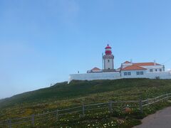 ロカ岬に着きました。
ユーラシア大陸の西端。遠いところまで来たなぁとしみじみ。