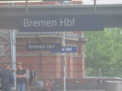 HAMBURG HBFを出発したICEは

走り続けて約50分、

BREMEN HBFに到着しました。

もちろんあの音楽隊で有名なBREMENです。

25年以上も前にこの街を訪れたまま

すっかりご無沙汰です!!

今回は素通りですが、近いうちにまた来たいですね!

