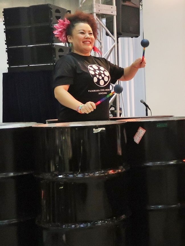 【コスモス】スチールパン スティールパン 2023 ニューイヤーコンサート - YouTube