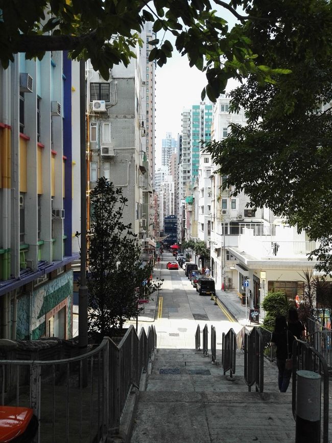 そんな感じで……上環(ションワン)周辺をブラリと散策……🚶🚶🚶<br /><br /><br /><br /><br /><br />目的も無しにやって来たけどぉ……意外と楽しく過ごせましたぁ😃✌<br /><br /><br /><br /><br /><br /><br />