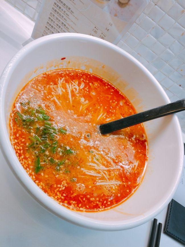 ちょうどいい辛さの坦々麺♪<br /><br />どちらも美味しくいただきました。