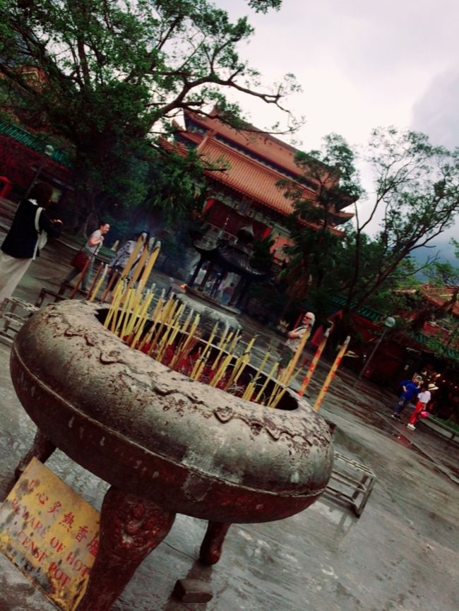 大仏を通り過ぎたところにあるポーリン寺