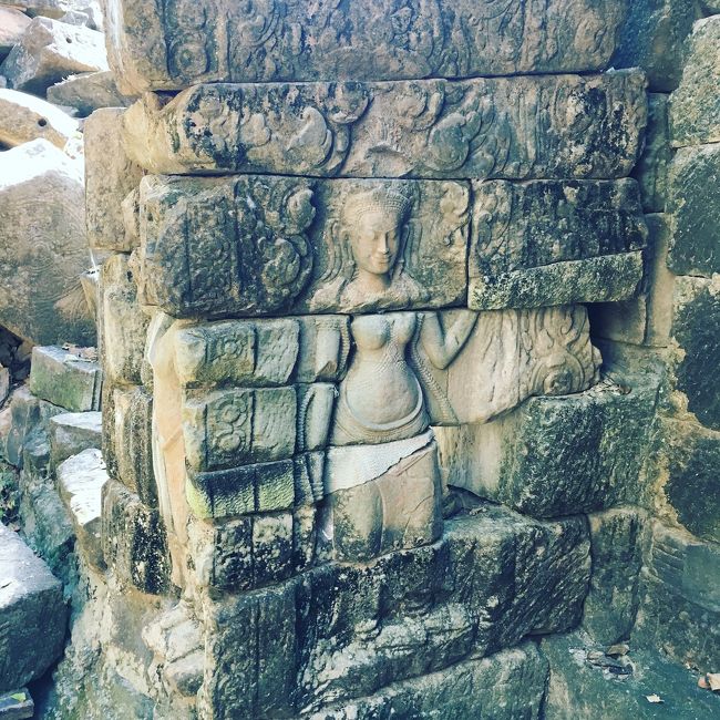 バンテアイチュマル遺跡はバイヨン様式ですが、アンコールトムのバイヨン寺院を感じる。