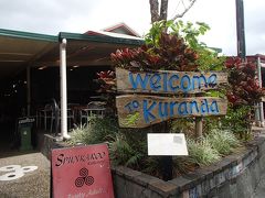 食後はキュランダ村を散策。