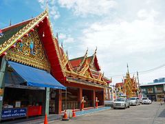 Wat Khun chanは入口は普通だけど、中に入ると驚きの連続。
1827年に建立されたそうで歴史ある寺院。