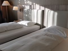 　ホテルはラマダ。3年前にもツアーで宿泊したことがあります、周りには何もありませんが、清潔で新しく綺麗です。