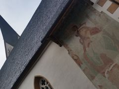 「ホイリンゲンブルート」とは「聖血」の意味。
　10世紀ビザンチン帝国の官吏ブリッキウスが「聖なるキリストの血」を持って雪崩にあい、凍死。ヴィンツェンツ教会が建立されたそうです。
