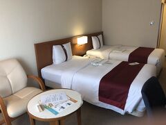 やっぱりチェックインさせてくれた(*´ω｀*)
ここは高い確率でシングルからツインにアップグレードしてくれ、
空室があればチェックイン時間前でもチェックインさせてくれる。
とてもサービスが良い。