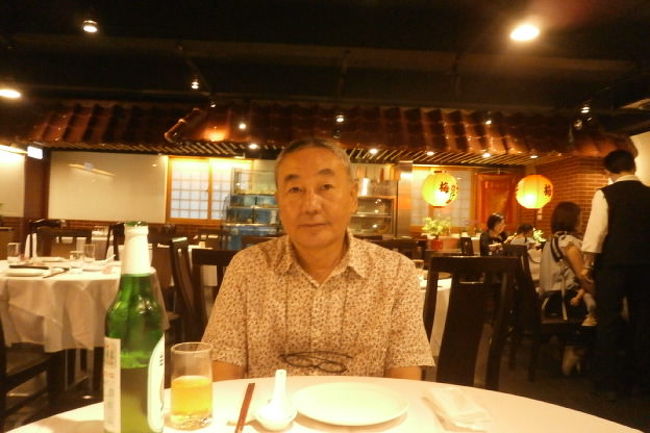 私は、ビール　のども乾いていたので2本飲んでしまいました<br /><br />紹興酒にしておけば良かったかな？<br /><br />廻りは日本の方ばかりですね<br />