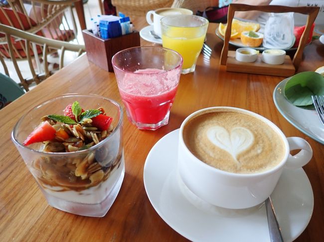 さあ、お楽しみブレックファーストの始まり～