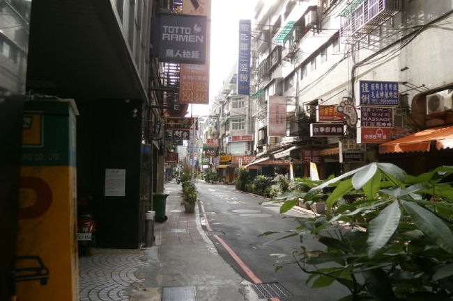 朝の散歩　６：３０頃