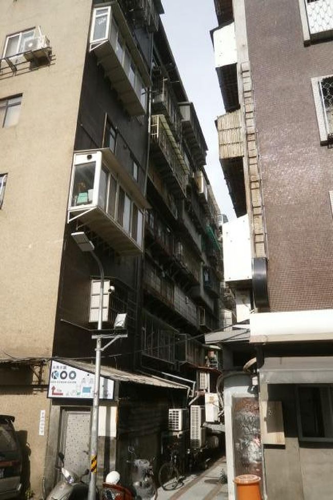 こんな建物みると台湾ですね