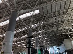 　　　駅。
ニコ動のとある台湾旅行動画のコメントで、空港みたいってコメントがついていましたが、まさに桃園の第一ターミナルみたいですね。
イミグレに小一時間並ぶときに目にするアレです。
まぁ私は常客証あるので並びませんが。（突然のマウント）