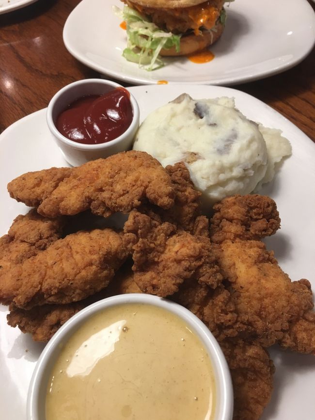 チキンウイッグ  <br />手羽先の唐揚げ