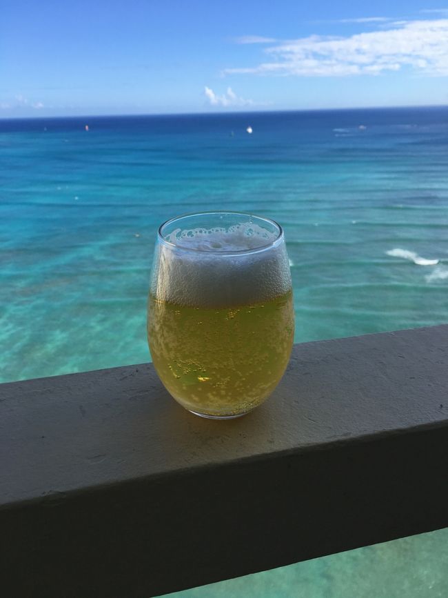 お部屋なな戻って 昼間からアルコール<br /><br />しあわせ  笑